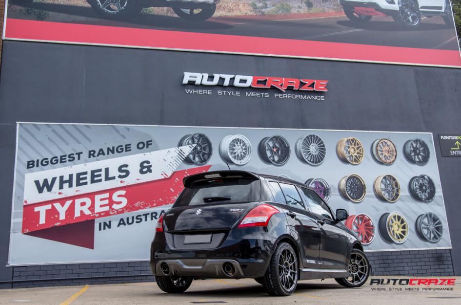 SUZUKI SWIFT BLADE HYPER BLACK